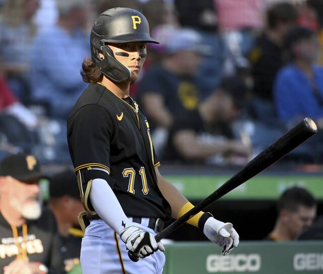 Pirates center fielder Ji Hwan Bae bats against the Cardinals on Oct. 5, 2022, at PNC Park.