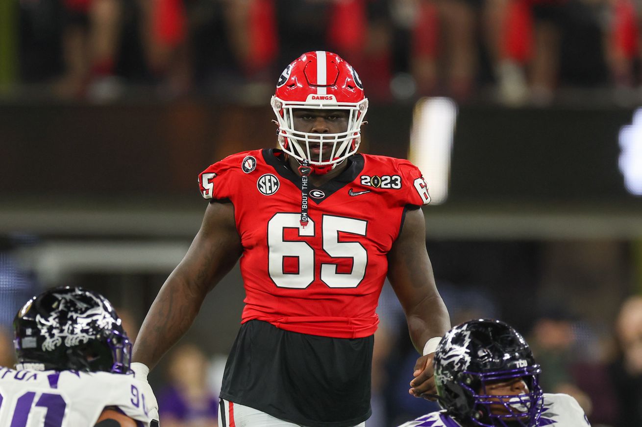 Georgia Bulldogs offensive lineman Amarius Mims (65) during the Georgia Bulldogs game versus the TCU Horned Frogs in the College Football Playoff National Championship game on January 9, 2023, at SoFi Stadium in Inglewood, CA.