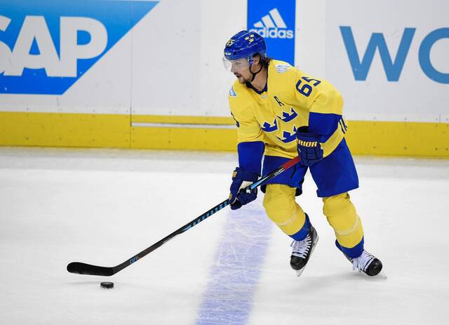 Playing for Sweden in the 2016 World Cup, defenseman Erik Karlsson appeared in four games and scored points (one goal, three assists) .