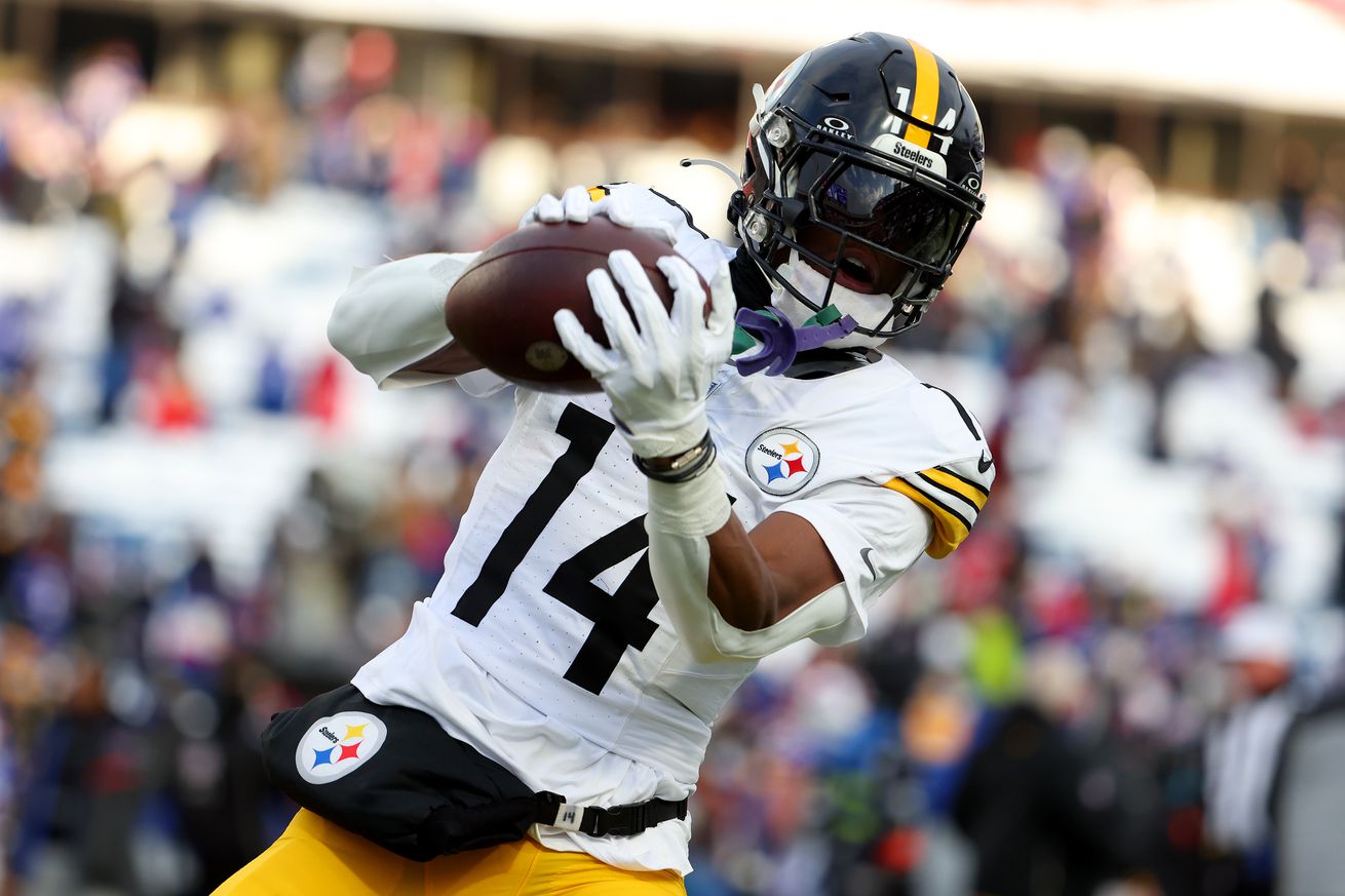 AFC Wild Card Playoffs - Pittsburgh Steelers v Buffalo Bills