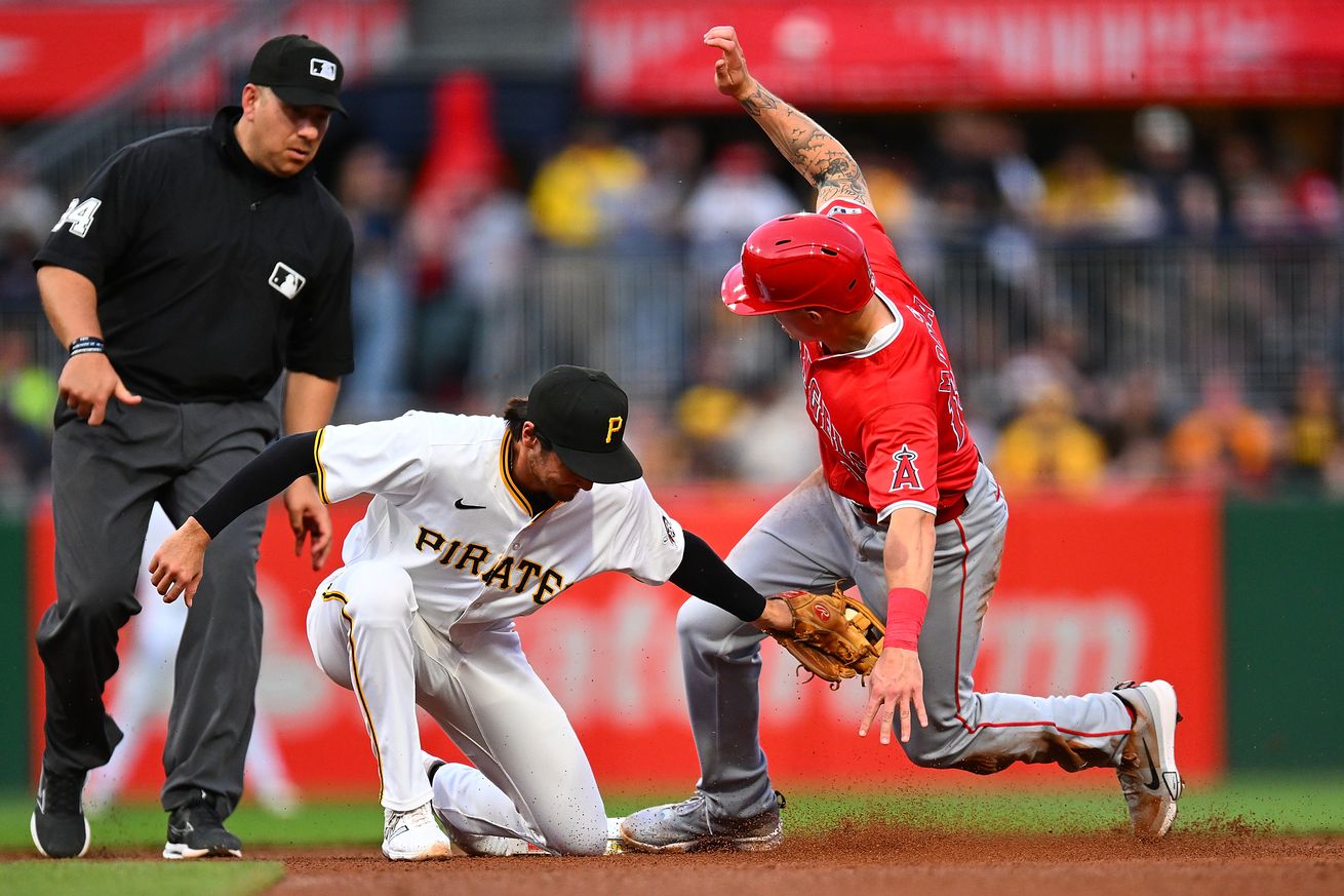 Los Angeles Angels v Pittsburgh Pirates