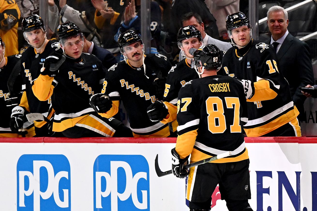 Chicago Blackhawks v Pittsburgh Penguins