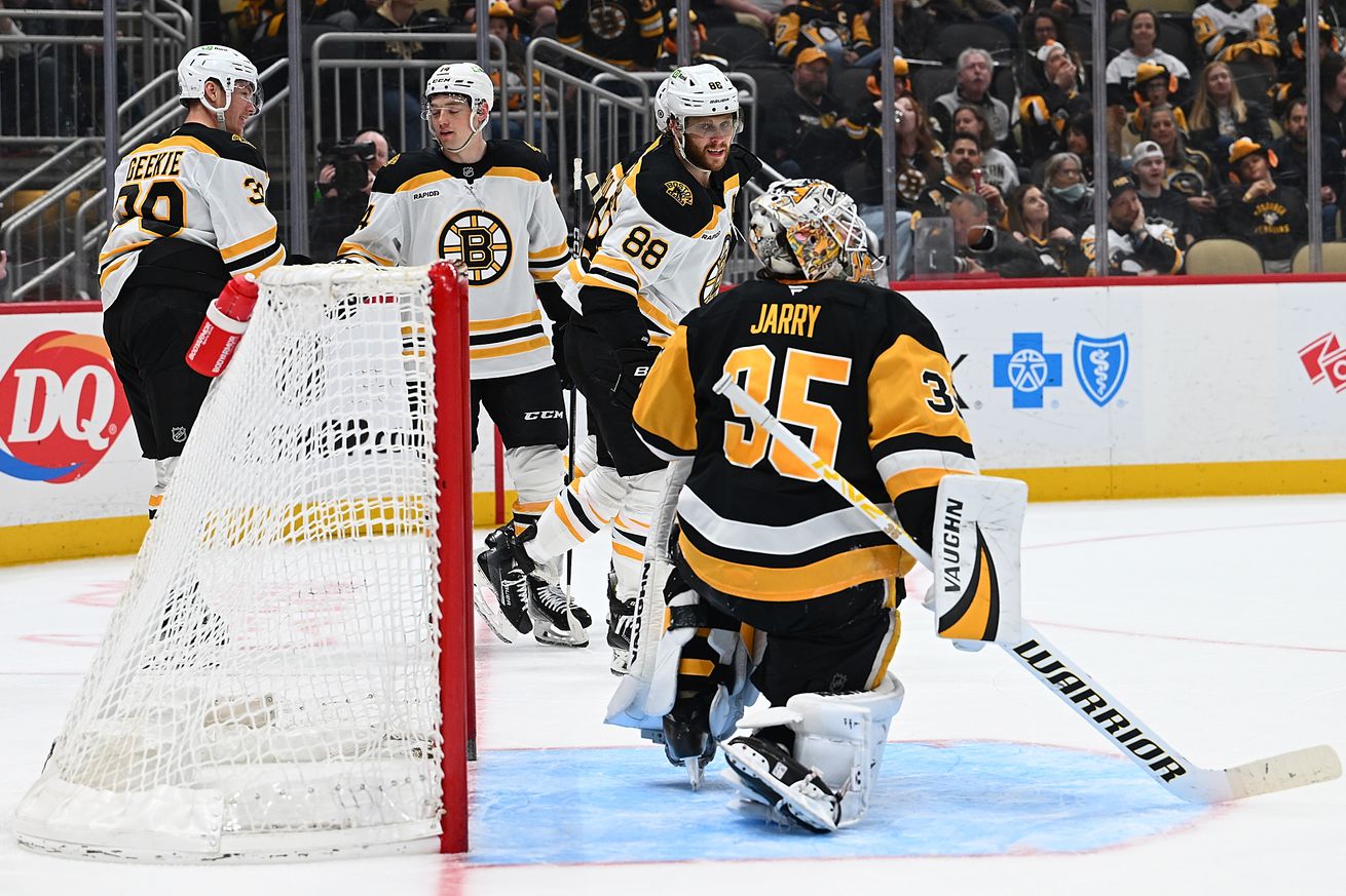 Boston Bruins v Pittsburgh Penguins