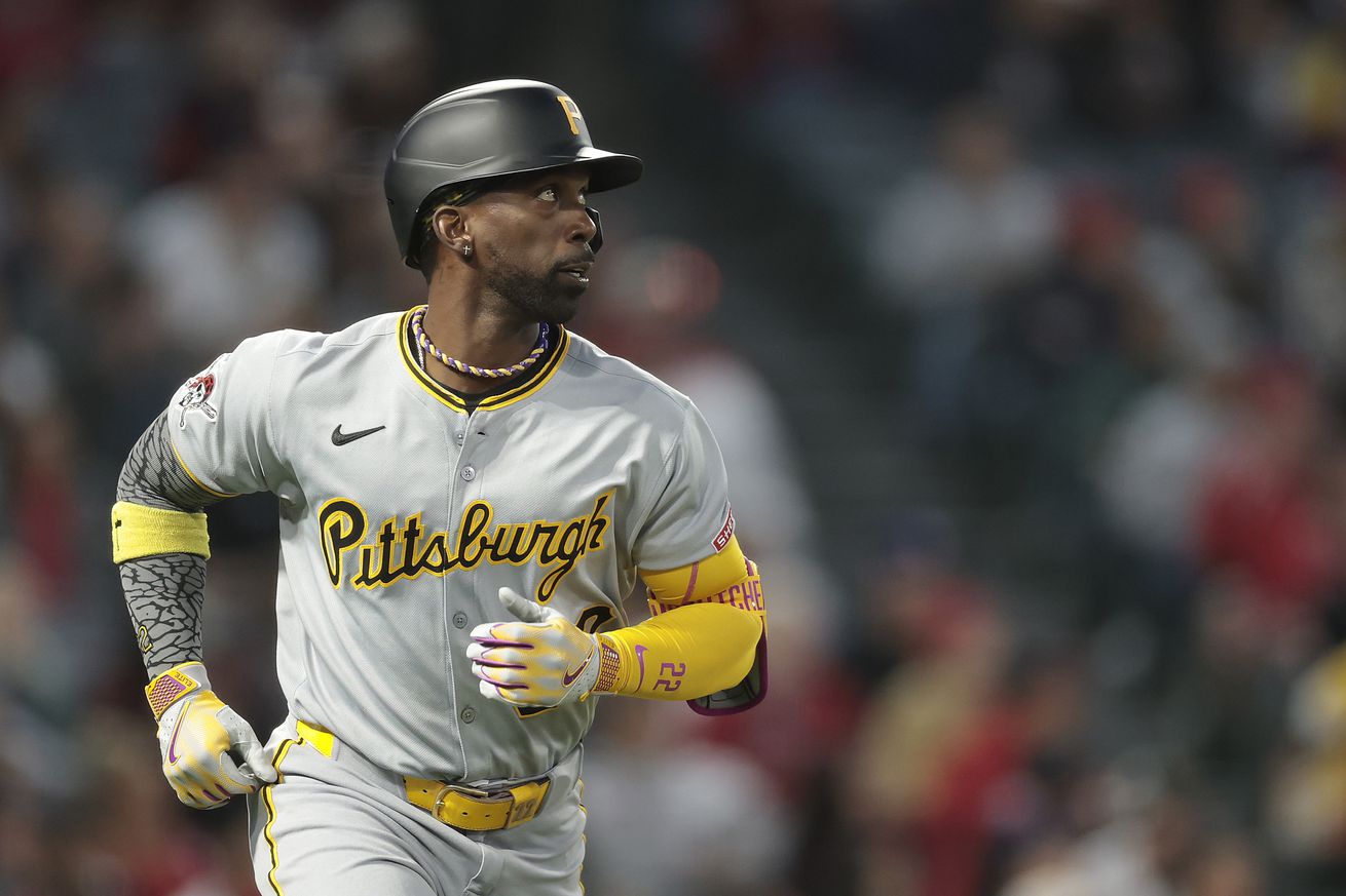 Pittsburgh Pirates v Los Angeles Angels