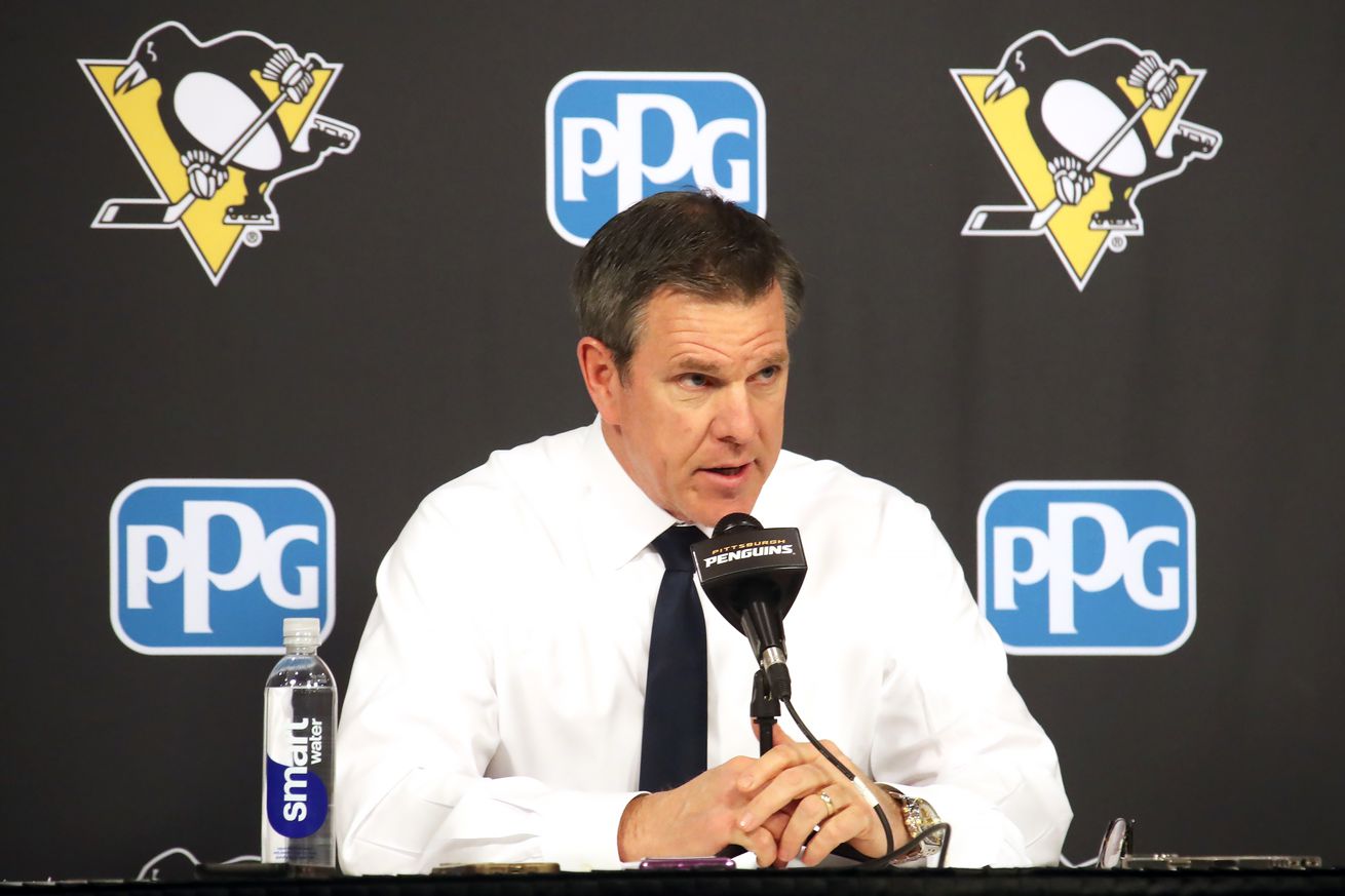 NHL: New York Rangers at Pittsburgh Penguins