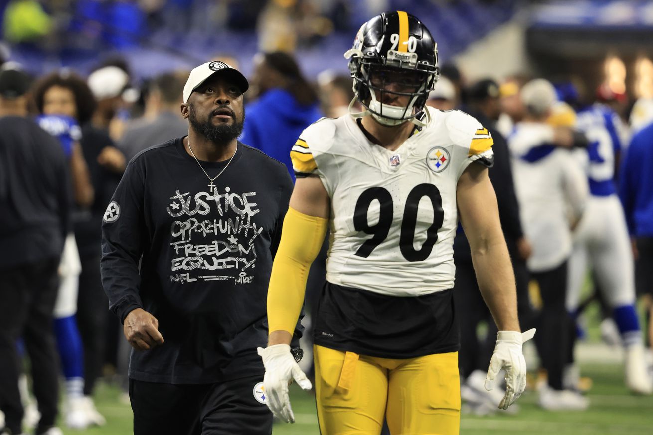 Pittsburgh Steelers v Indianapolis Colts