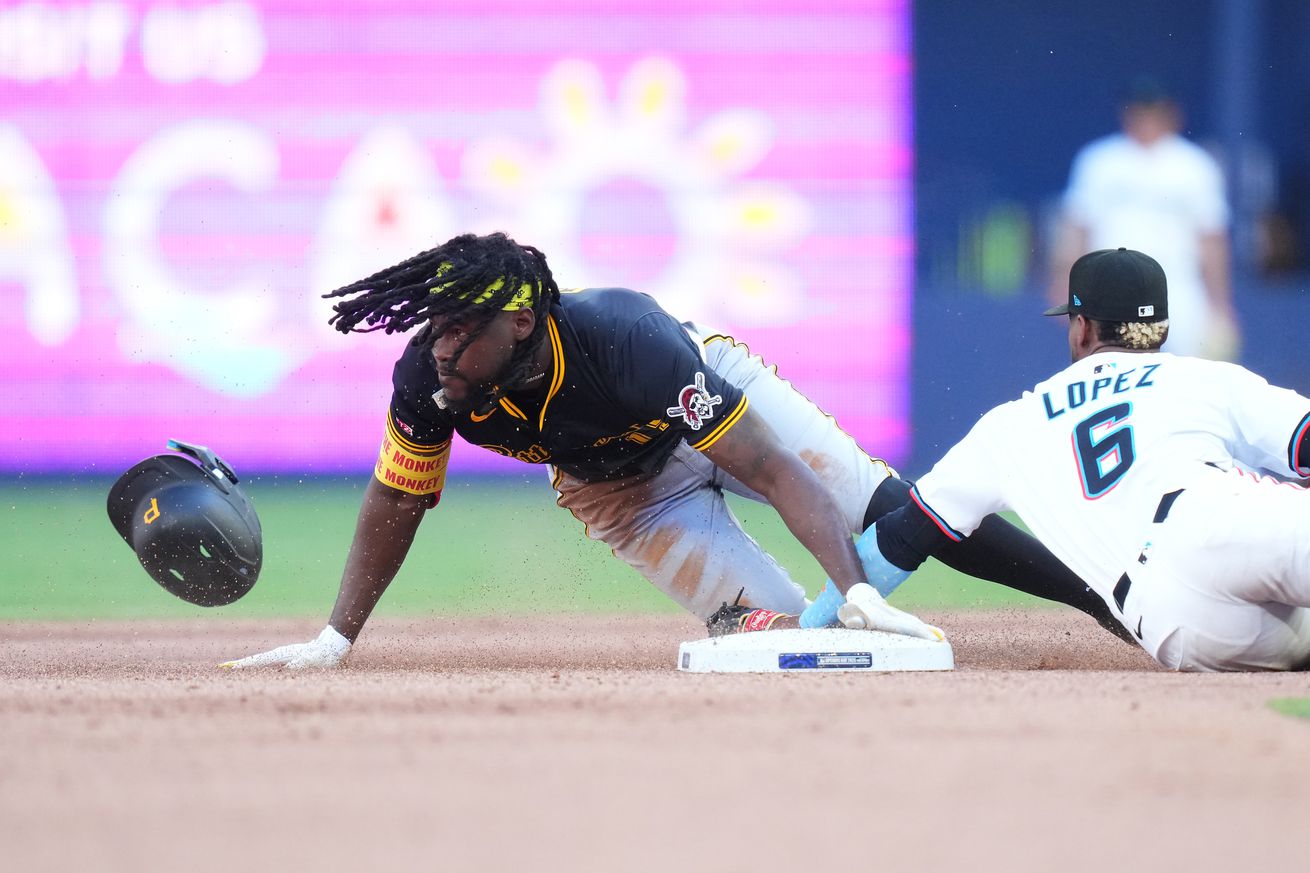 Pittsburgh Pirates v Miami Marlins