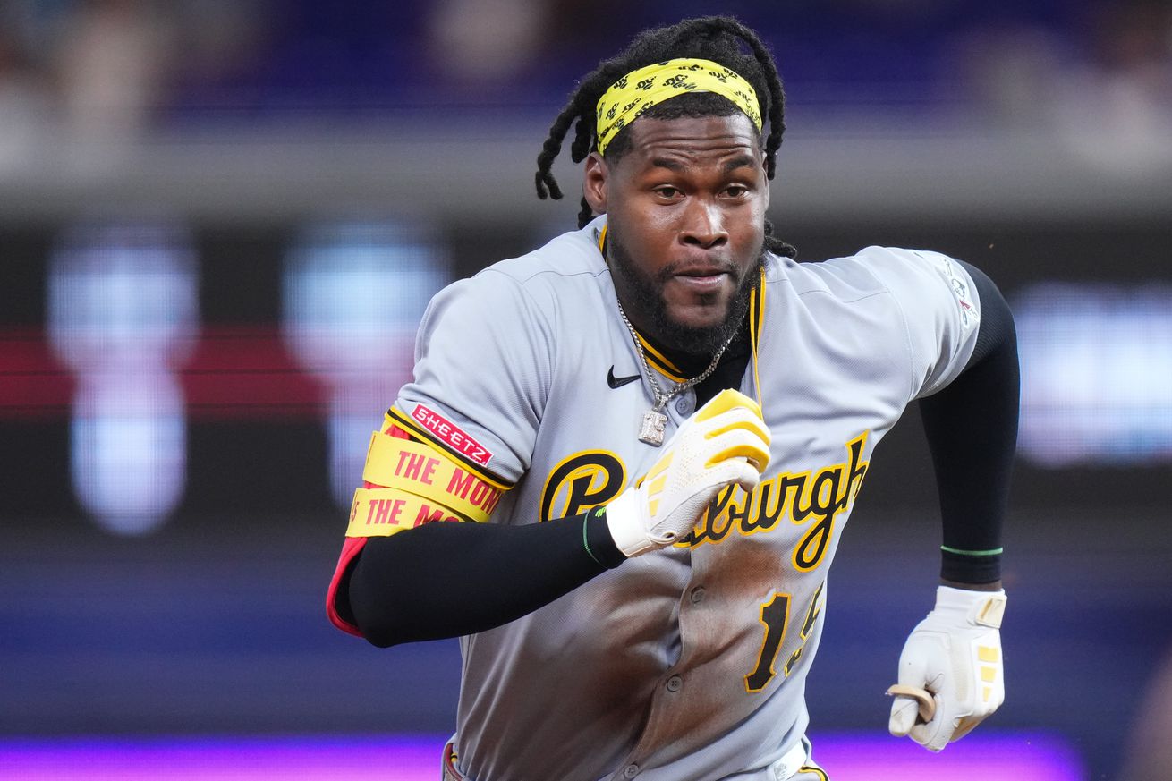 Pittsburgh Pirates v Miami Marlins