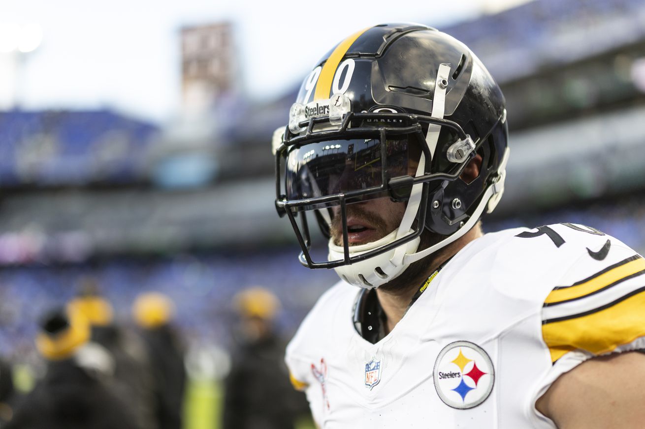 Pittsburgh Steelers v Baltimore Ravens