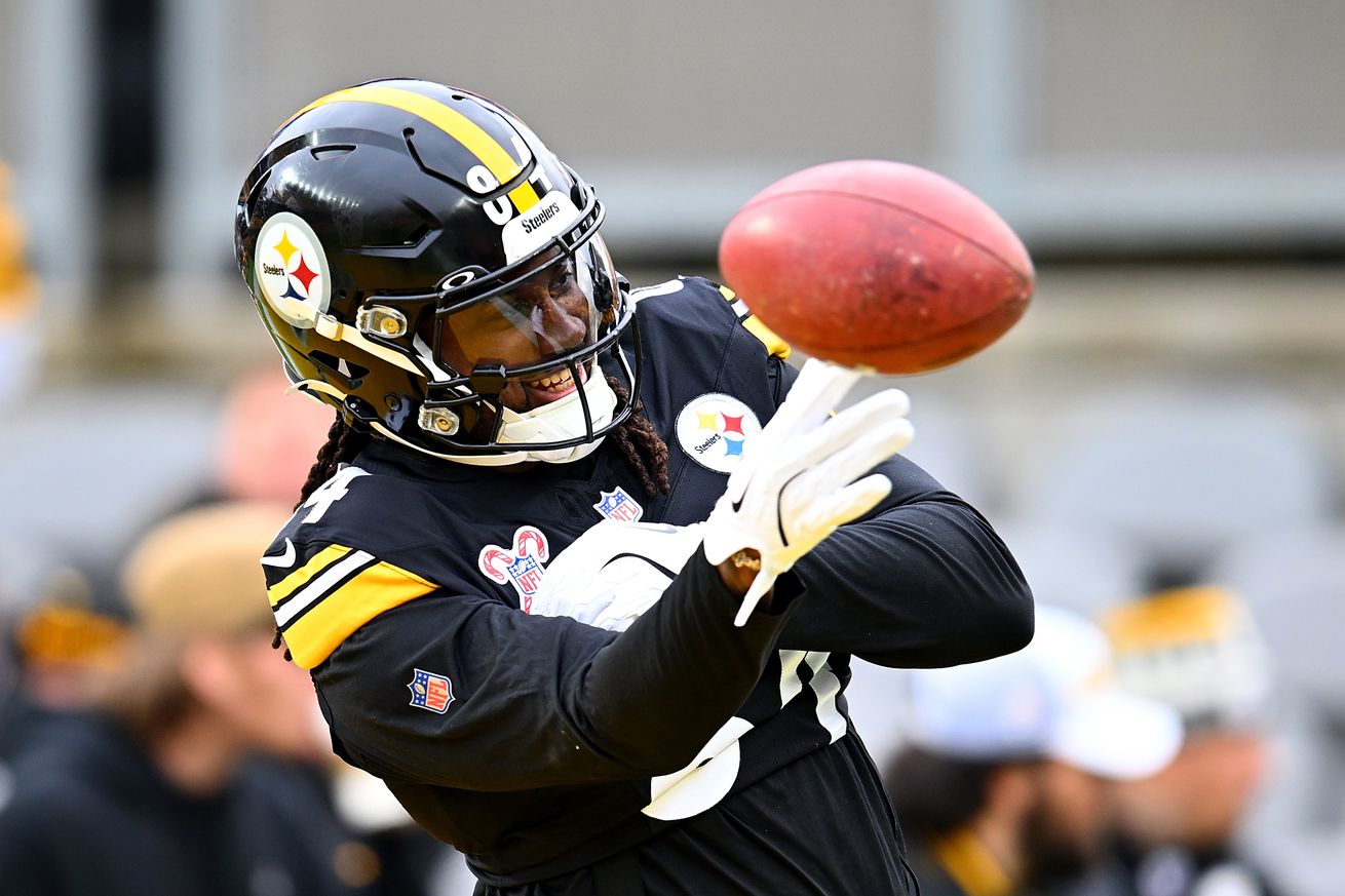 Cordarrelle Patterson #84 of the Pittsburgh Steelers warms up prior to the game against the Kansas City Chiefs at Acrisure Stadium on December 25, 2024 in Pittsburgh, Pennsylvania.