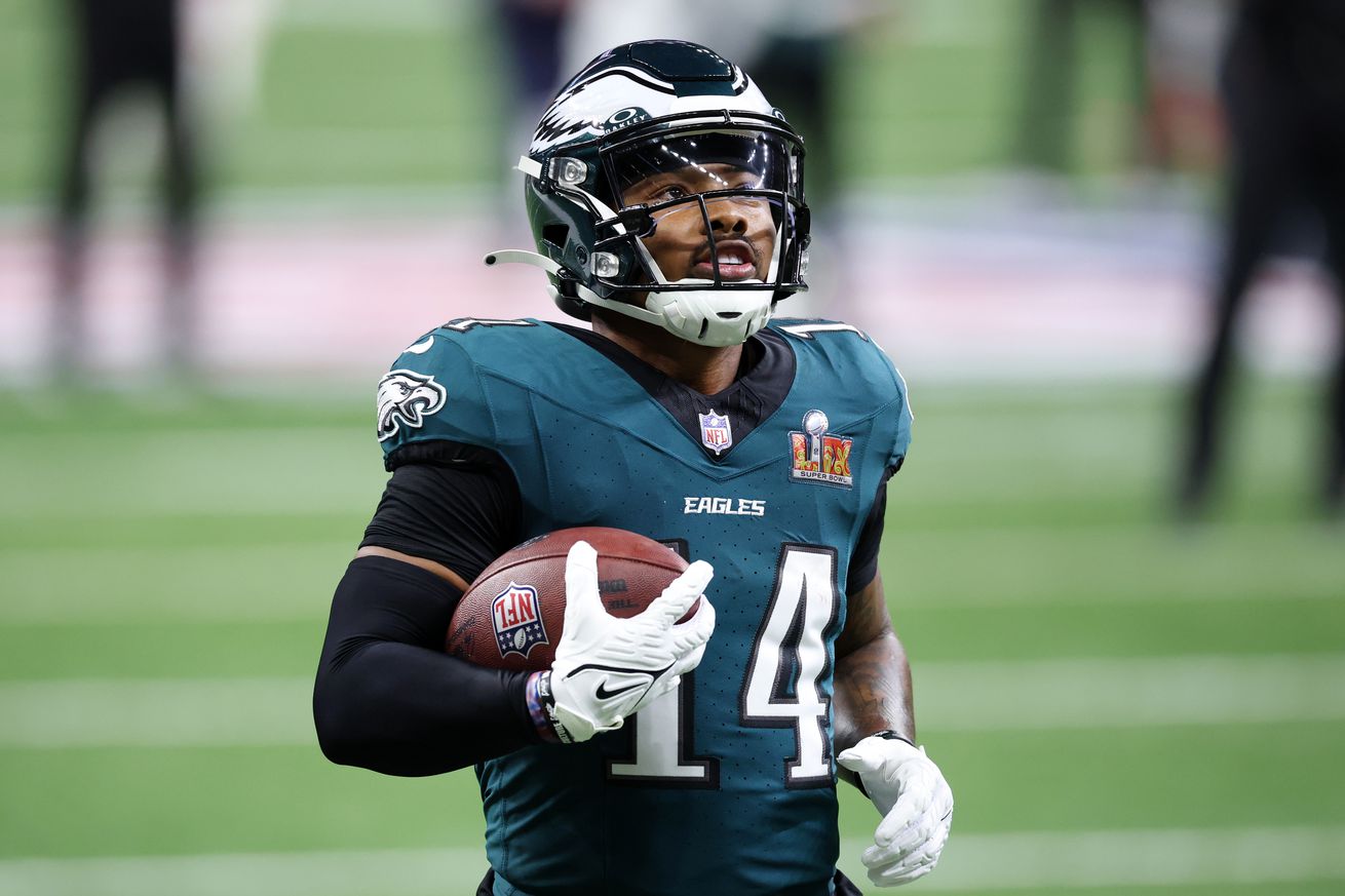 Kenneth Gainwell #14 of the Philadelphia Eagles warms up before Super Bowl LIX against the Kansas City Chiefs at Caesars Superdome on February 09, 2025 in New Orleans, Louisiana.