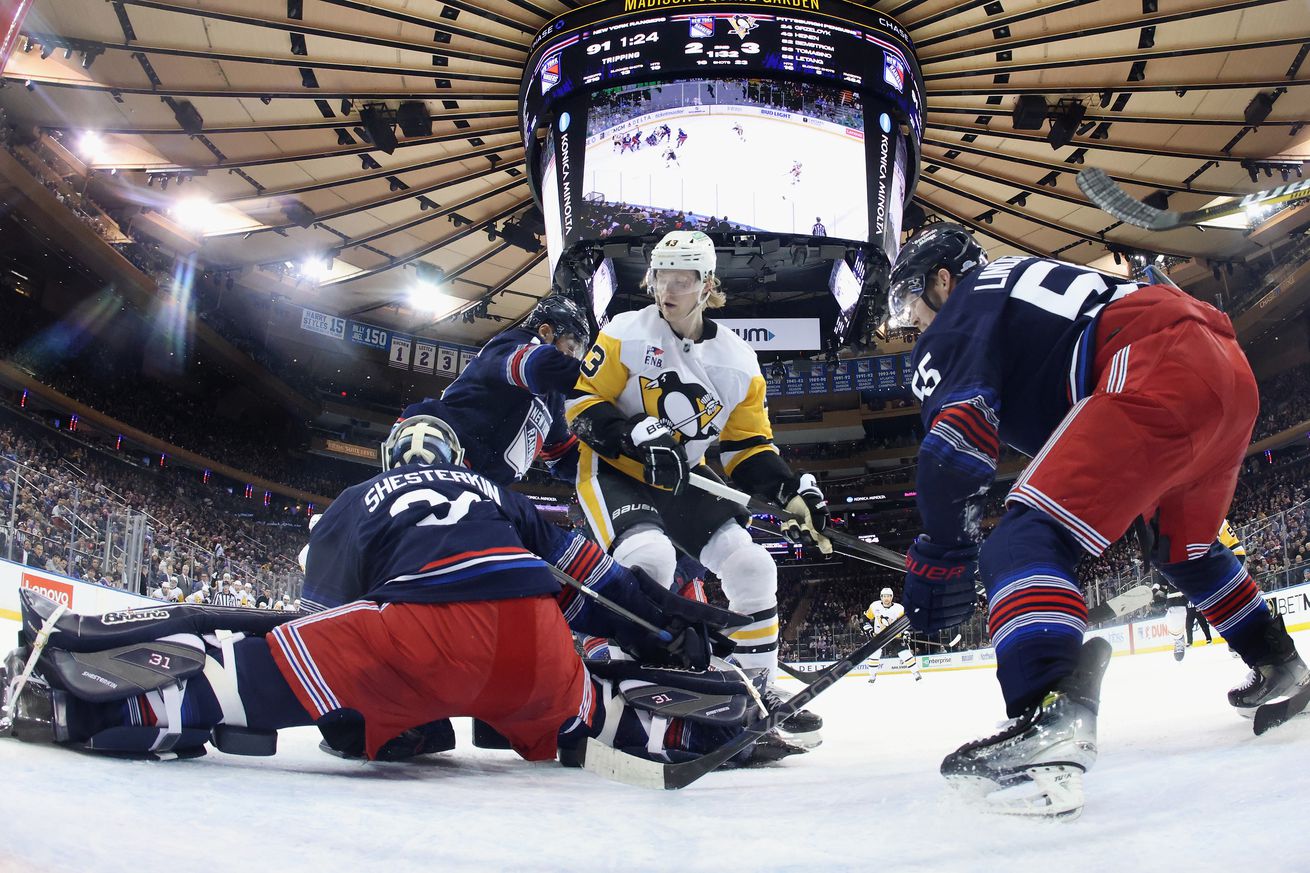 Pittsburgh Penguins v New York Rangers