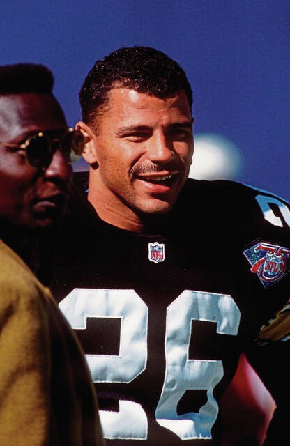 Steelers cornerback Rod Woodson on the sidelines during a game against Cincinnati in the 1994 season, a year after he won the NFL Defensive Player of the Year Award.