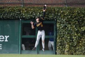 The Pirates plan on moving Bryan Reynolds to right field this season.