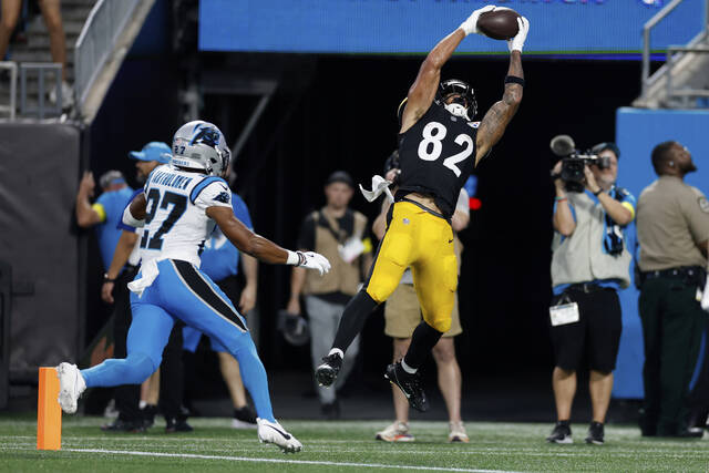 Shown while making a touchdown catch during the Pittsburgh Steelers’ preseason finale last month, wide receiver Lance McCutcheon re-joined the Steelers via their practice squad on Wednesday.