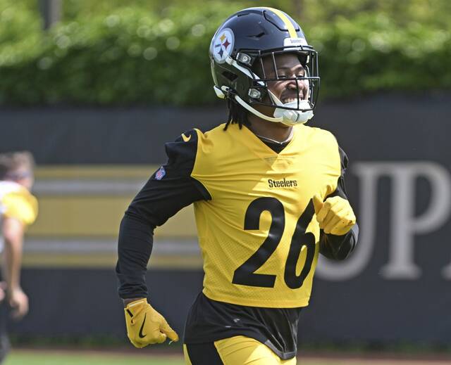 Shown while going through drills during a June organized team activities session at the UPMC Rooney Sports Complex, former New York Jets defensive back Brandin Echols is facing his old team in his first game with the Pittsburgh Steelers on Sunday.
