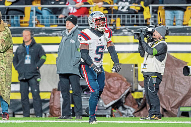 Shown while playing for the New England Patriots during a game two seasons ago at Acrisure Stadium, safety Jabrill Peppers formally joined the Pittsburgh Steelers for practice on Wednesday.
