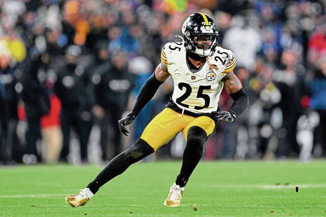 Shown here while playing during last season’s playoff game in Baltimore, Pittsburgh Steelers safety DeShon Elliott remains out of practice as he continues to recover from a knee injury suffered in the season opener.