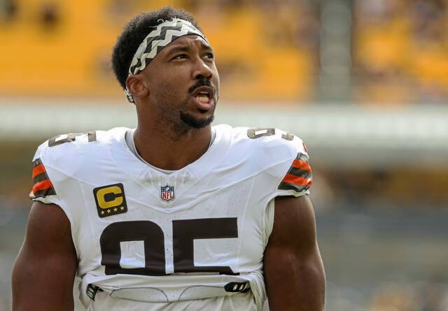 Browns defensive end Myles Garrett warms up before Sunday’s game at Acrisure Stadium in Pittsburgh.