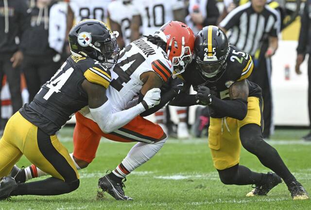The Steelers’ DeShon Elliott is called for a helmet to helmet hit on the Browns’ Gage Larvadain Sunday Oct. 12, 2025 at Acrisure Stadium.
                                The Steelers’ DeShon Elliott is called for a helmet to helmet hit on the Browns’ Gage Larvadain Sunday Oct. 12, 2025 at Acrisure Stadium.