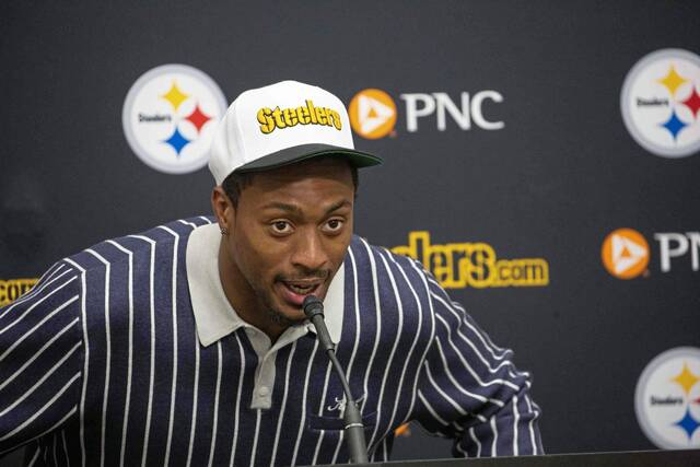 Pittsburgh Steelers safety DeShon Elliott joined his teammates in Cincinnati in advance of Thursday night’s game against the Bengals. Elliott did not travel with the team Wednesday because of a personal reason.