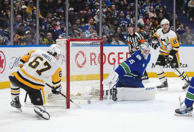 Pittsburgh Penguins’ Rickard Rakell (67)