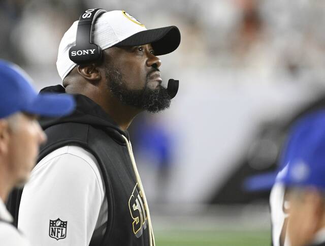 Steelers head coach Mike Tomlin on the sidelines Thursday against the Bengals at Paycor Stadium in Cincinnati.