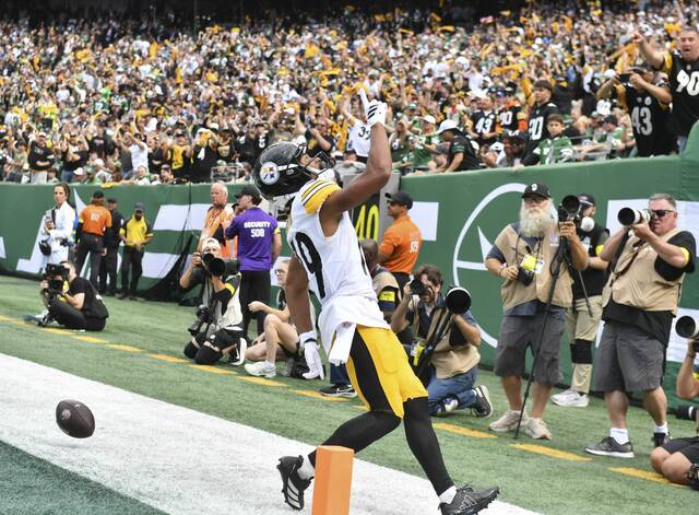 Steelers receiver Calvin Austin III celebrates after a touchdown in the season opener against the Jets last month at MetLife Stadium. Austin has missed the past two games because of a shoulder injury.