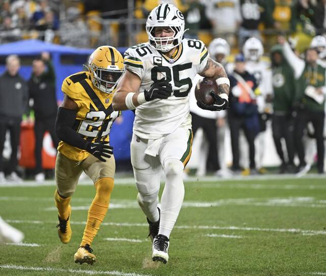 Steelers Chuck Clark can’t catch up to the Packers’ Tucker Kraft who takes the pass to the end zone in the fourth quarter Sunday Oct. 26, 2025 at Acrisure Stadium.