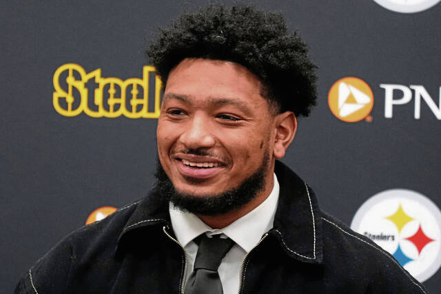 Shown while being introduced to media soon after signing a free-agent contract in March, Pittsburgh Steelers inside linebacker Malik Harrison returned to the lineup Sunday after he’d missed six games because of a knee injury.