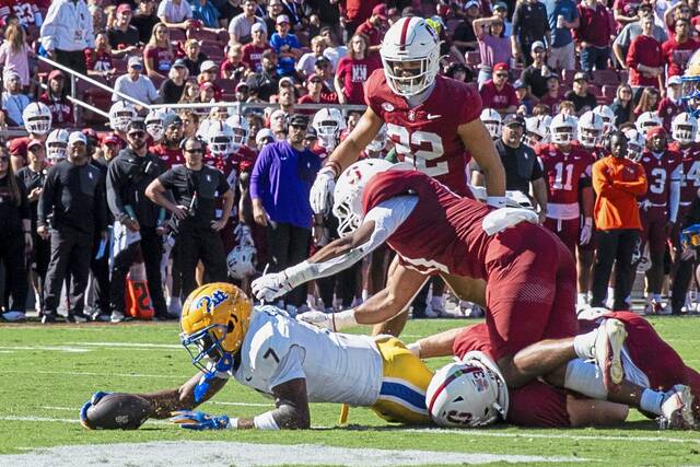 Pitt wide receiver Deuce Spann (7) scores a touchdown against Stanford during the second quarter Nov. 1, 2025, at Stanford Stadium.
