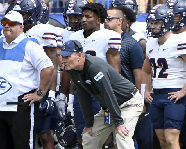 Duquesne coach Jerry Schmitt’s team dropped to 5-5 after Saturday’s loss.