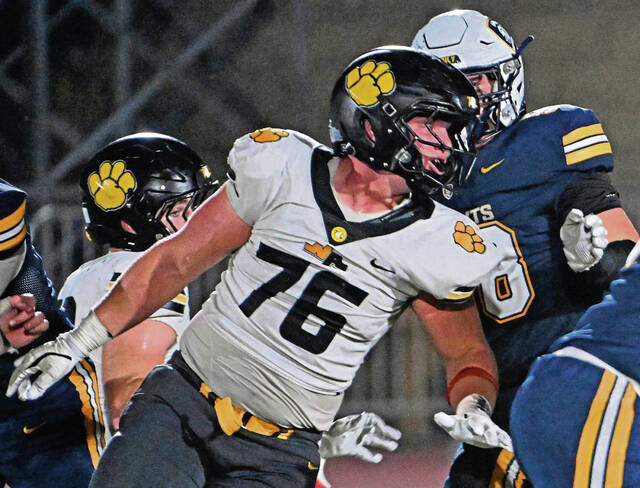 North Allegheny’s Lincoln Hoke plays against Norwin on Sept. 19, 2025 at Norwin High School. (Chaz Palla | TribLive)